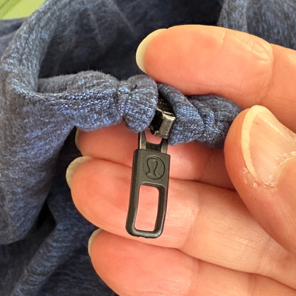 Lululemon Surge Warm 1/2 Zip Heathered Hero Blue. Size Medium. - Picture 12 of 14